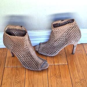 Pedro Garcia Sylvana Suede Lasercut Peep Toe Boots Spain 4" Spike Heels 36 US 6